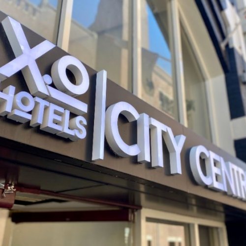 3. XO Hotels City Centre - Logo