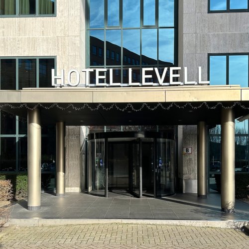 2. Hotel Levell - Entrance